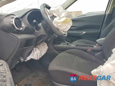 Zdjęcie 8 z 15 samochodu: 2022 NISSAN KICKS SV VIN:3N1CP5CV2NL484716 - miniatura