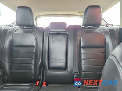 Zdjęcie 10 z 13 samochodu: 2019 FORD ESCAPE SEL VIN:1FMCU9HD4KUA13161 - miniatura