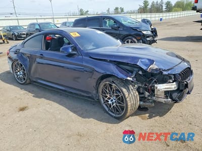 Czwarte zdjęcie samochodu z boku: 2017 BMW M4 VIN:WBS3R9C51HK709463 - miniatura