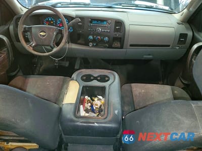 Zdjęcie 8 z 11 samochodu: 2011 CHEVROLET SILVERADO K1500 LS VIN:3GCPKREA5BG191119 - miniatura