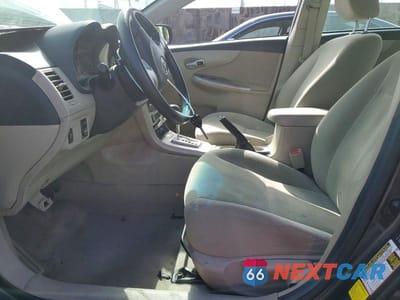 Zdjęcie 7 z 12 samochodu: 2013 TOYOTA COROLLA LE VIN:2T1BU4EE7DC952952 - miniatura