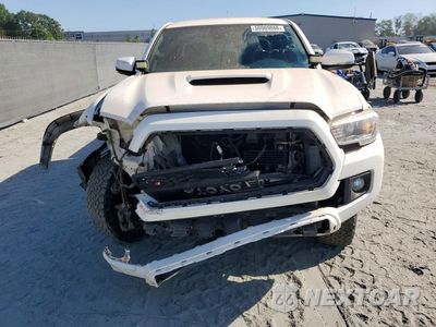 Piąte zdjęcie samochodu w środku: 2019 TOYOTA TACOMA TRD SPORT VIN:3TMCZ5AN4KM221675 - miniatura