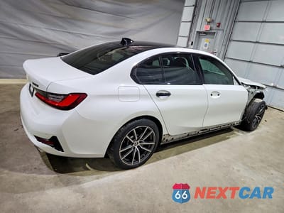 Trzecie zdjęcie samochodu z tyłu: 2022 BMW 330XI VIN:3MW5R7J07N8C78200 - miniatura