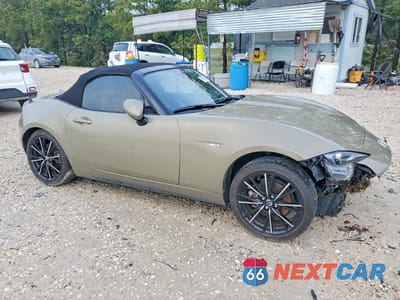 Czwarte zdjęcie samochodu z boku: 2024 MAZDA MX-5 MIATA GRAND TOURING VIN:JM1NDAD74R0600797 - miniatura