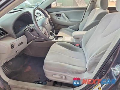 Zdjęcie 7 z 11 samochodu: 2010 TOYOTA CAMRY LE VIN:4T4BF3EK3AR049109 - miniatura