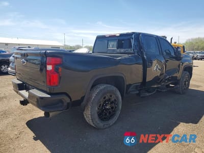 Trzecie zdjęcie samochodu z tyłu: 2023 CHEVROLET SILVERADO K3500 LT VIN:1GC4YTEY0PF240781 - miniatura