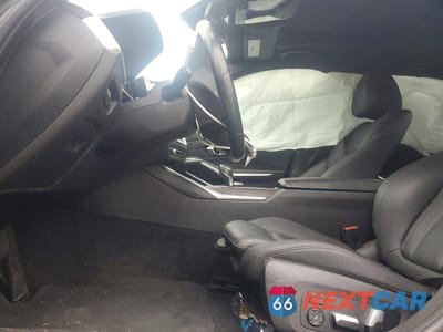 Zdjęcie 7 z 12 samochodu: 2019 BMW 330I VIN:WBA5R1C53KAK12670 - miniatura