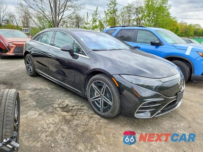 Czwarte zdjęcie samochodu z boku: 2023 MERCEDES-BENZ EQS SEDAN 580 4MATIC VIN:W1KCG4EB0PA037375 - miniatura