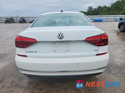 Zdjęcie 6 z 12 samochodu: 2017 VOLKSWAGEN PASSAT SE VIN:1VWGT7A38HC058081 - miniatura