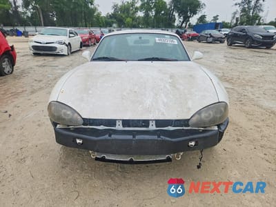 Piąte zdjęcie samochodu w środku: 2003 MAZDA MX-5 MIATA SV VIN:JM1NB353230303273 - miniatura
