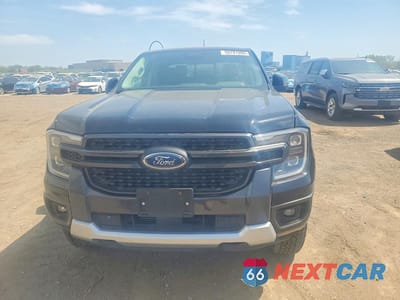 Piąte zdjęcie samochodu w środku: 2025 FORD RANGER LARIAT VIN:1FTER4KH2SLE60042 - miniatura