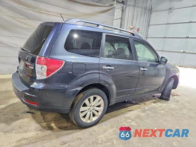 Trzecie zdjęcie samochodu z tyłu: 2012 SUBARU FORESTER 2.5X PREMIUM VIN:JF2SHADCXCH440861 - miniatura