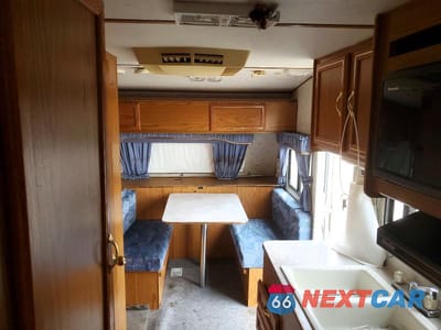 Piąte zdjęcie samochodu w środku: 1995 JAYCO EAGLE CAMPER VIN:1UJBJ02KXS51B0382 - miniatura