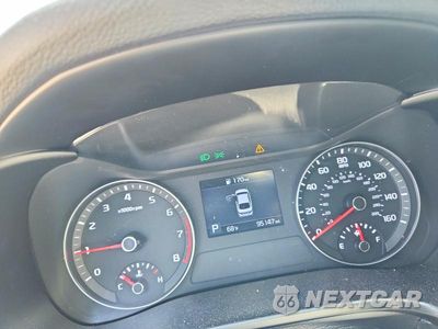 Zdjęcie 9 z 12 samochodu: 2019 KIA FORTE S VIN:3KPF34AD3KE017086 - miniatura