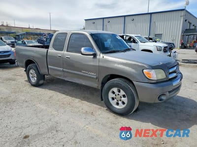 Czwarte zdjęcie samochodu z boku: 2005 TOYOTA TUNDRA SR5 VIN:5TBRT34155S462750 - miniatura