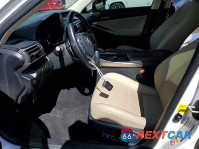 Zdjęcie 7 z 12 samochodu: 2017 LEXUS IS 300 BASE VIN:JTHCM1D25H5021121 - miniatura