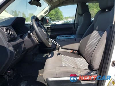 Zdjęcie 7 z 12 samochodu: 2018 TOYOTA TUNDRA SR VIN:5TFUM5F16JX075667 - miniatura
