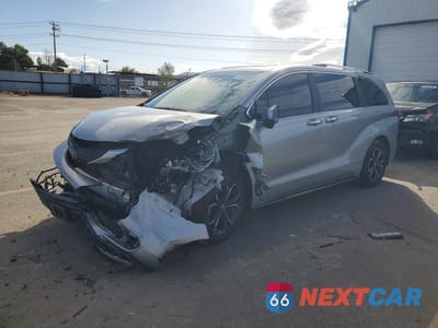 2025 TOYOTA SIENNA PLATINUM 7-PASSENGER 5TDESKFC5SS157827 - główne zdjęcie licytacji z USA - miniatura