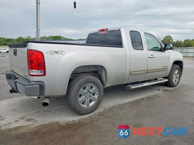 Trzecie zdjęcie samochodu z tyłu: 2010 GMC SIERRA K1500 SLE VIN:1GTSKVE34AZ209483 - miniatura