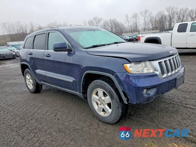 Czwarte zdjęcie samochodu z boku: 2012 JEEP GRAND CHEROKEE LAREDO VIN:1C4RJFAG2CC225199 - miniatura
