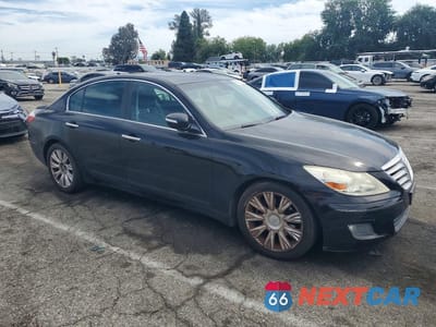 Czwarte zdjęcie samochodu z boku: 2009 HYUNDAI GENESIS 3.8L V6 VIN:KMHGC46E19U025703 - miniatura