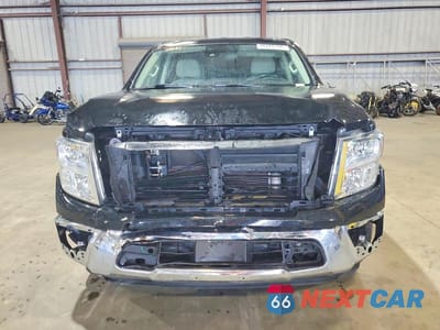 Piąte zdjęcie samochodu w środku: 2020 NISSAN TITAN SV VIN:1N6AA1EF5LN507632 - miniatura