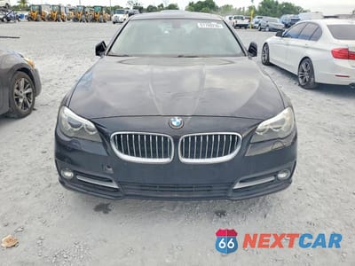 Piąte zdjęcie samochodu w środku: 2016 BMW 528 I VIN:WBA5A5C57GG350750 - miniatura