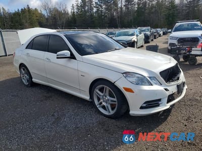 Czwarte zdjęcie samochodu z boku: 2012 MERCEDES-BENZ E 350 4MATIC VIN:WDDHF8JB7CA593179 - miniatura