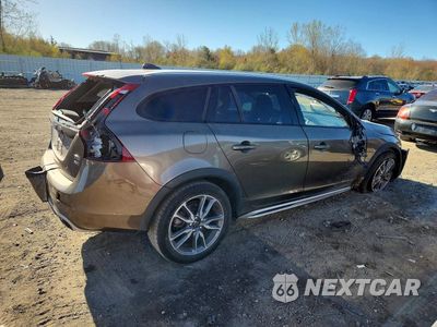 Trzecie zdjęcie samochodu z tyłu: 2015 VOLVO V60 CROSS COUNTRY PREMIER VIN:YV4612HKXF1002010 - miniatura