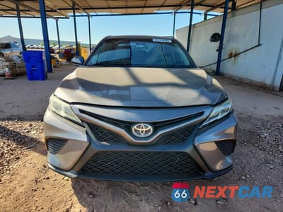 Piąte zdjęcie samochodu w środku: 2018 TOYOTA CAMRY SE VIN:4T1B11HKXJU551950 - miniatura