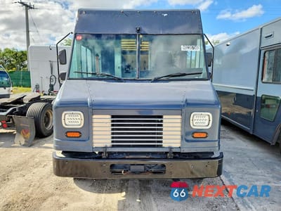 Piąte zdjęcie samochodu w środku: 2021 FORD F59 DELIVERY TRUCK VIN:1F65F5KN6M0A01866 - miniatura