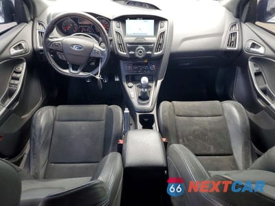 Zdjęcie 8 z 11 samochodu: 2016 FORD FOCUS RS VIN:WF0DP3TH0G4116007 - miniatura