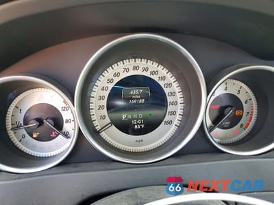 Zdjęcie 9 z 13 samochodu: 2014 MERCEDES-BENZ C 250 VIN:WDDGF4HB3EG249441 - miniatura