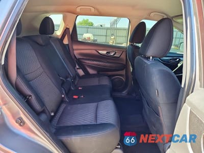Zdjęcie 10 z 13 samochodu: 2017 NISSAN ROGUE SV VIN:KNMAT2MT2HP573352 - miniatura