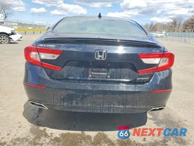 Zdjęcie 6 z 12 samochodu: 2018 HONDA ACCORD SPORT VIN:1HGCV1F39JA182476 - miniatura