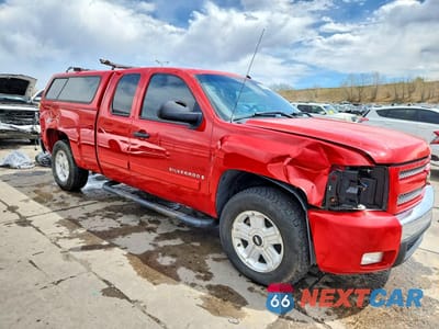 Czwarte zdjęcie samochodu z boku: 2007 CHEVROLET SILVERADO K1500 VIN:2GCEK19J971671442 - miniatura