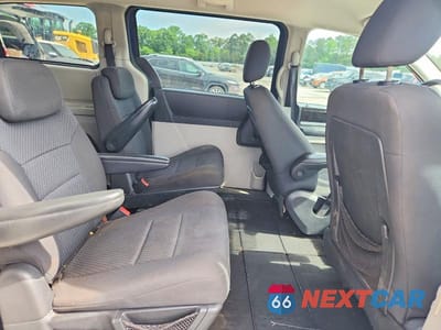 Zdjęcie 11 z 13 samochodu: 2010 DODGE GRAND CARAVAN SXT VIN:2D4RN5D1XAR180560 - miniatura