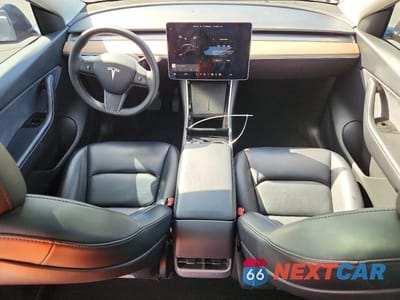 Zdjęcie 8 z 12 samochodu: 2021 TESLA MODEL Y VIN:5YJYGDEE2MF080080 - miniatura