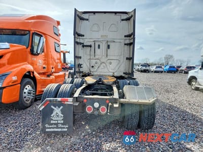 Zdjęcie 6 z 10 samochodu: 2019 FREIGLINER CASCADIA 125 VIN:3AKJGLDR0KDJW1798 - miniatura