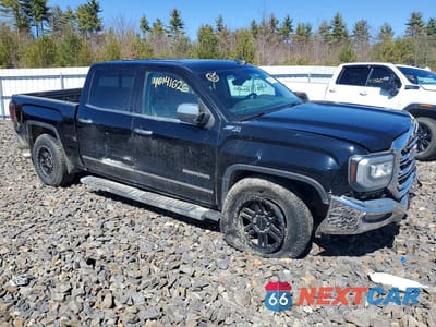 Czwarte zdjęcie samochodu z boku: 2018 GMC SIERRA K1500 SLT VIN:3GTU2NEC9JG645982 - miniatura