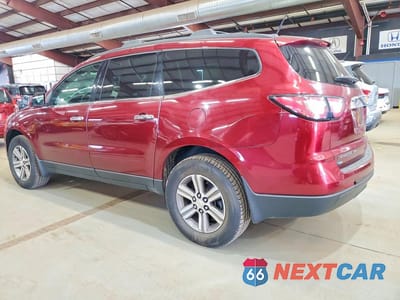 Drugie zdjęcie samochodu z przodu: 2017 CHEVROLET TRAVERSE LT VIN:1GNKVGKD1HJ330973 - miniatura