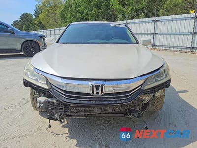 Piąte zdjęcie samochodu w środku: 2017 HONDA ACCORD EX VIN:1HGCR2F73HA064432 - miniatura