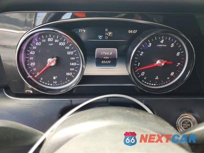 Zdjęcie 9 z 12 samochodu: 2019 MERCEDES-BENZ E 300 VIN:WDDZF4JB1KA504735 - miniatura