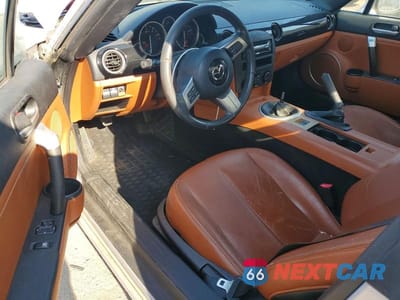 Zdjęcie 8 z 13 samochodu: 2006 MAZDA MX-5 MIATA VIN:JM1NC25F060118550 - miniatura