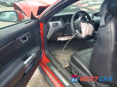 Zdjęcie 8 z 12 samochodu: 2016 FORD MUSTANG VIN:1FATP8UH6G5307974 - miniatura