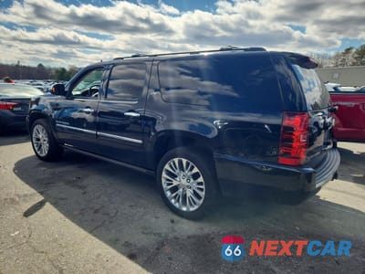 Drugie zdjęcie samochodu z przodu: 2014 CHEVROLET SUBURBAN K1500 LTZ VIN:1GNSKKE77ER149892 - miniatura