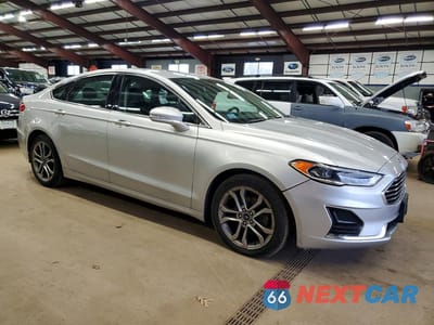 Czwarte zdjęcie samochodu z boku: 2019 FORD FUSION SEL VIN:3FA6P0CD0KR180464 - miniatura