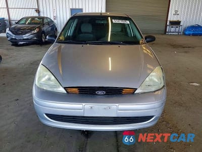 Piąte zdjęcie samochodu w środku: 2002 FORD FOCUS SE VIN:1FAFP34312W172328 - miniatura