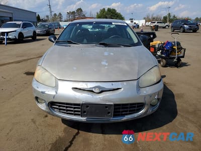 Piąte zdjęcie samochodu w środku: 2001 CHRYSLER SEBRING LXI VIN:1C3EL56U31N706831 - miniatura