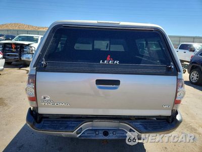 Zdjęcie 6 z 12 samochodu: 2015 TOYOTA TACOMA V6 VIN:3TMLU4EN5FM197380 - miniatura